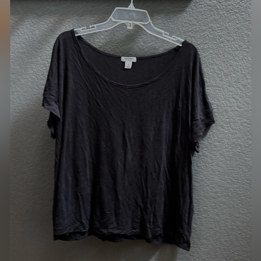 🚨$4🚨* 2/$15 OLD NAVY Black Tee, “cuffed” short sleeve, dolman